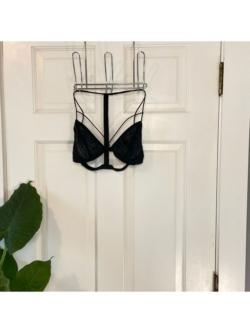 NWOT black mesh strappy bralette / S / ptp 13-19